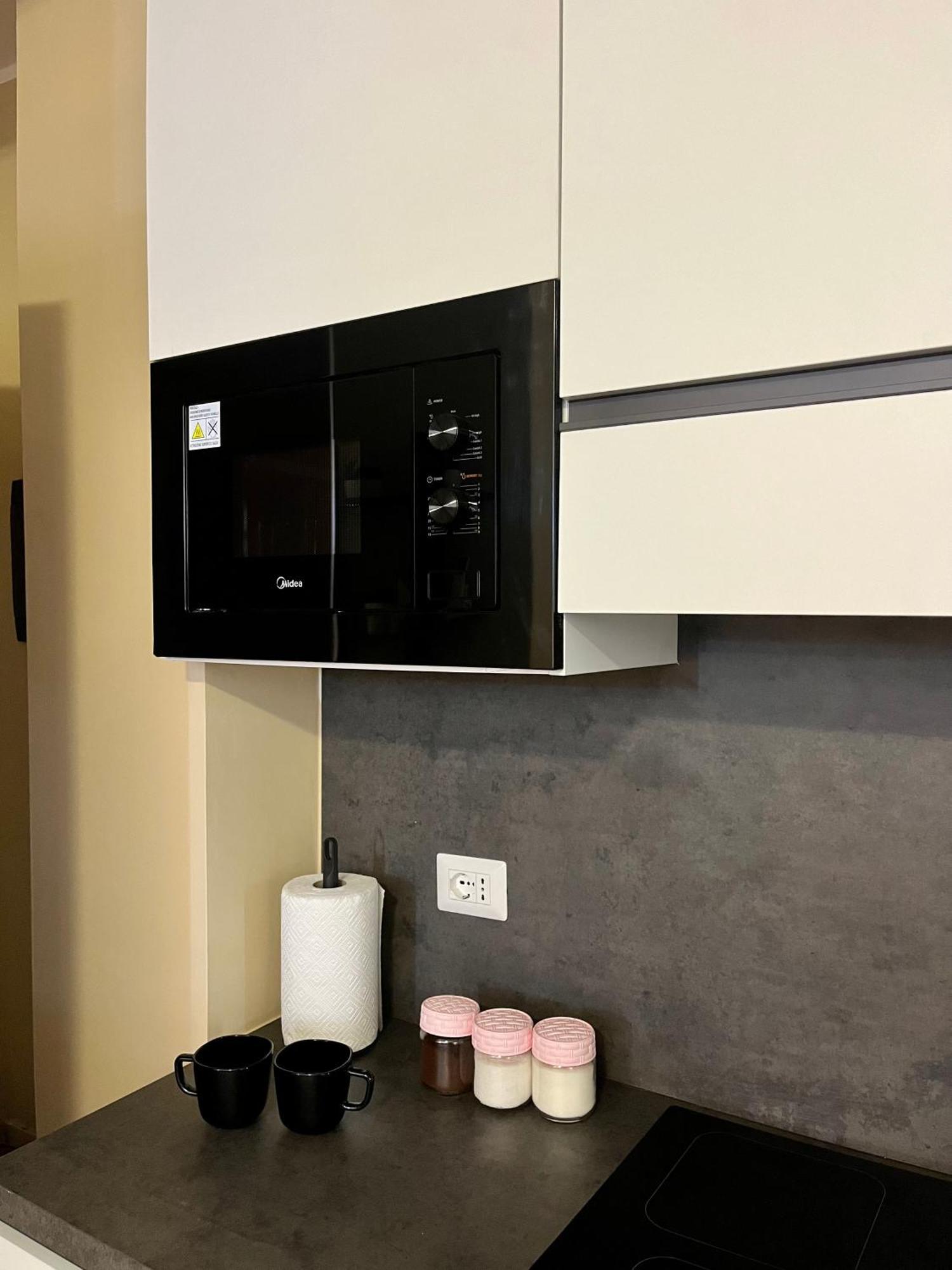 ミラノ Dimora Chic - A 5 Fermate Dal Duomoヴィラ エクステリア 写真